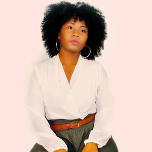 Meet your Posher, Simone